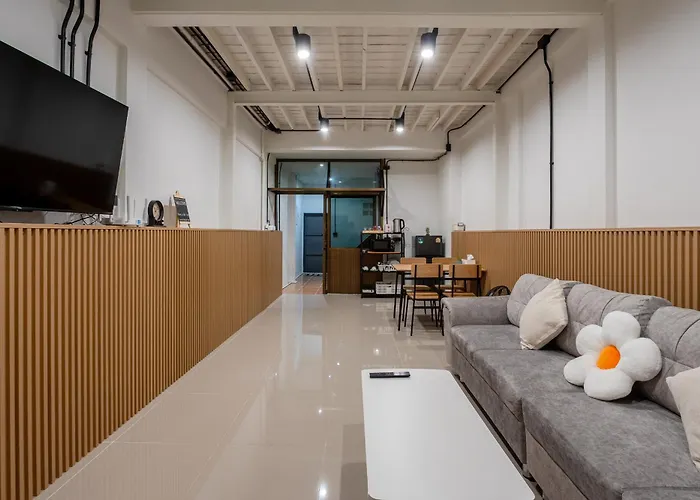 Cool Cozy In Yaowarat 別墅 *